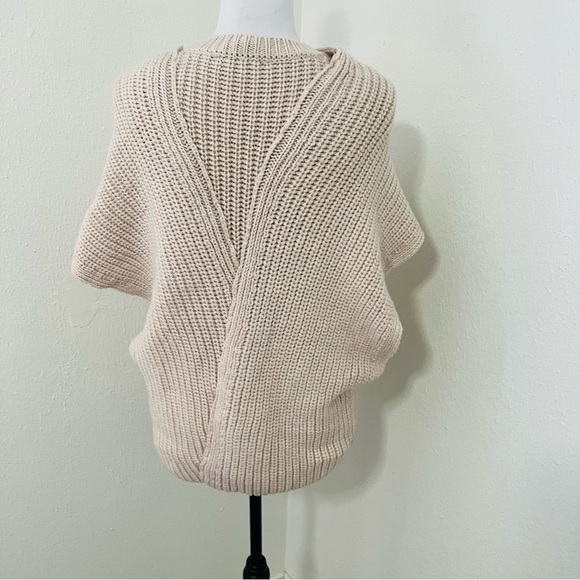 BCBGMAXAZRIA Women’s Mariana Drape Wrap Sweater XS 100% Wool Chalk Color EUC - Picture 7 of 11